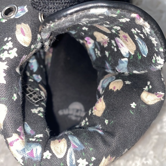 Dr Martens with floral fold over - Picture 3 of 5
